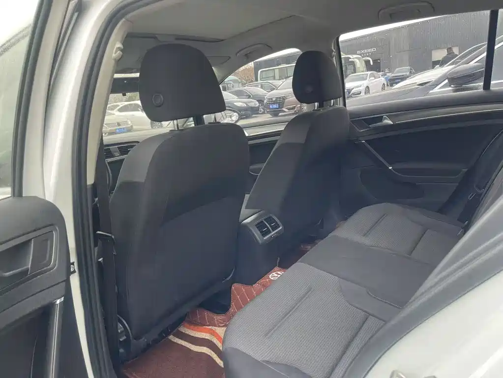 Volkswagen Golf — миниатюра 7