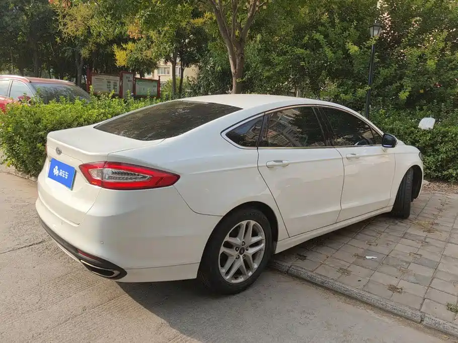 Ford Mondeo — миниатюра 3