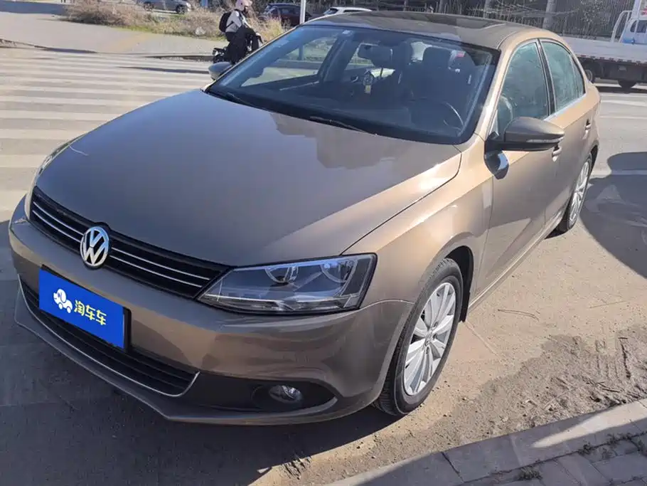 Volkswagen Sagitar 2014
