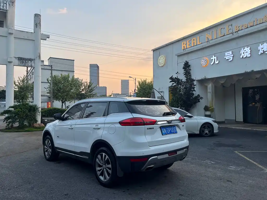 Geely Boyue — миниатюра 7