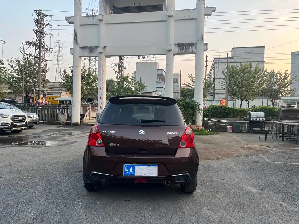 Suzuki Swift — миниатюра 6