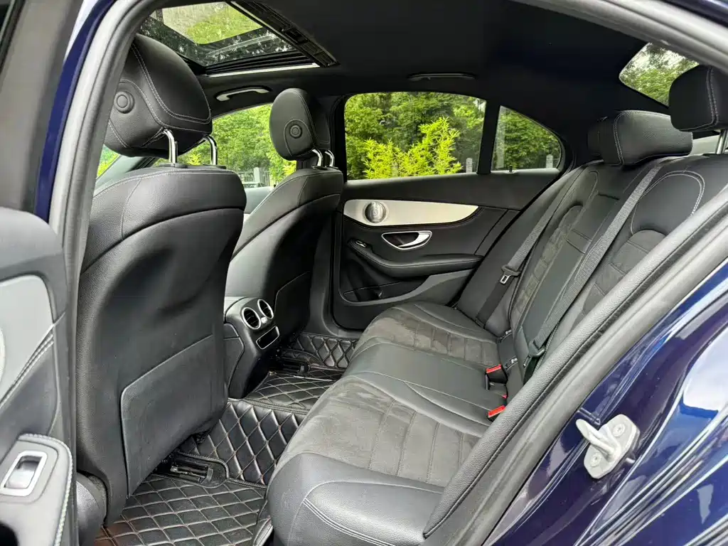 Mercedes-Benz C-Class — миниатюра 14