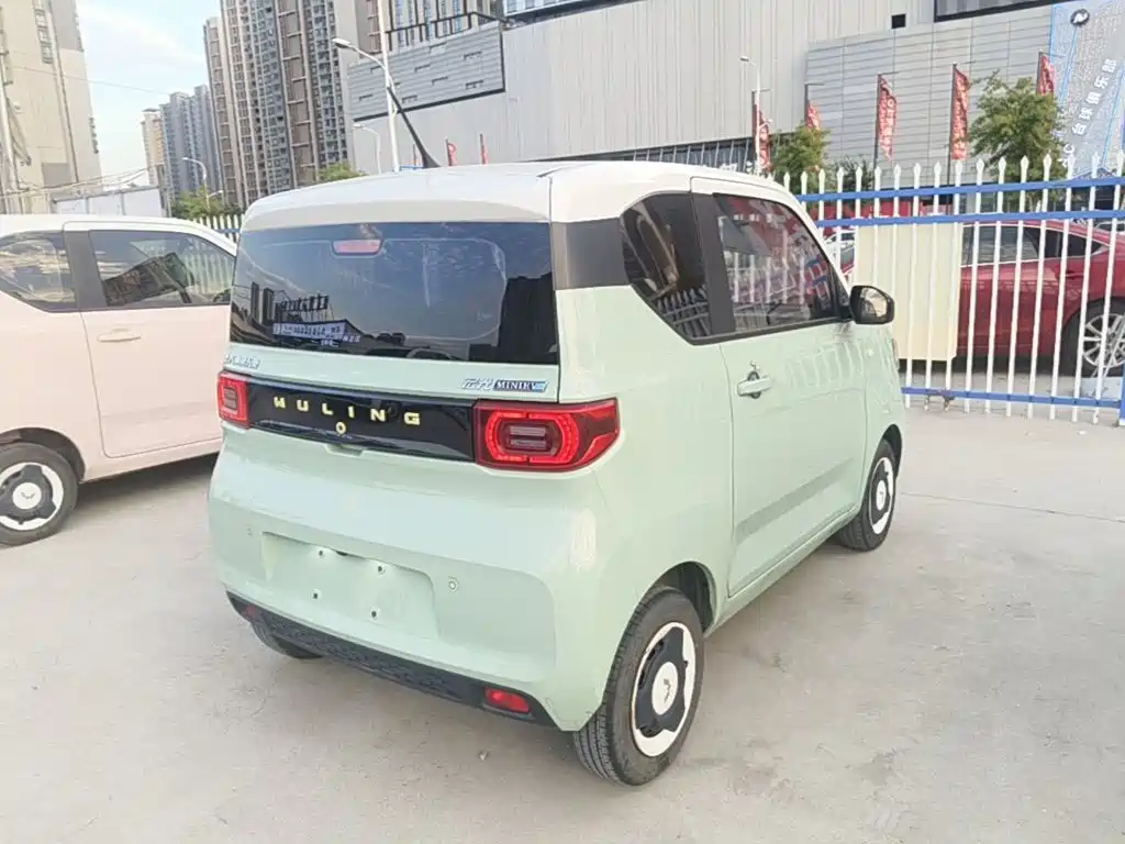 Wuling MINIEV — миниатюра 7