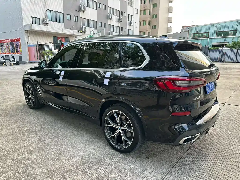 BMW X5 — миниатюра 7