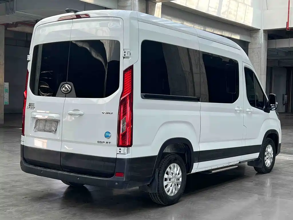 MAXUS V90 — миниатюра 5