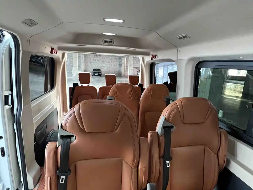 MAXUS V90 — миниатюра 11