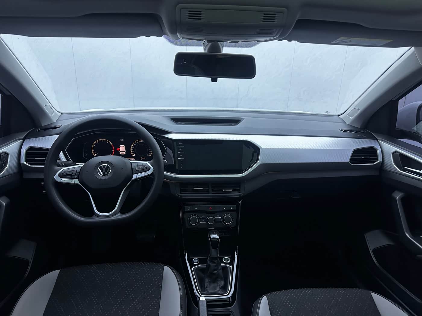 Volkswagen Tanying 1.5 л 2023 г. Белый, пробег 12000 км