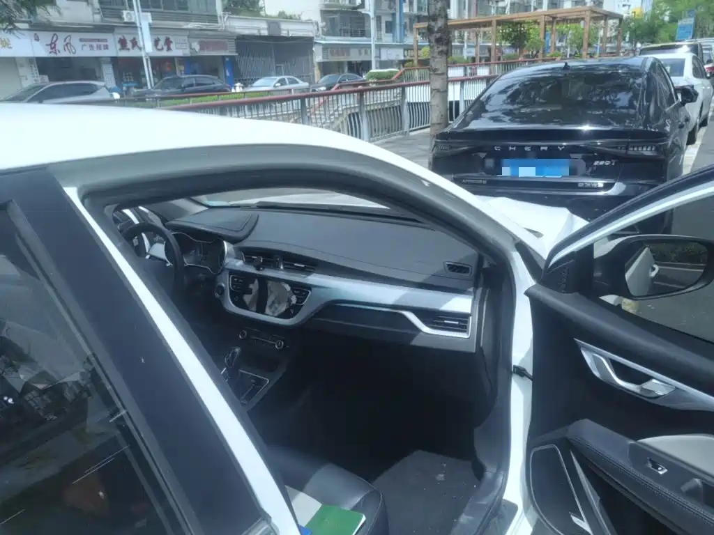 Geely Vision — миниатюра 19