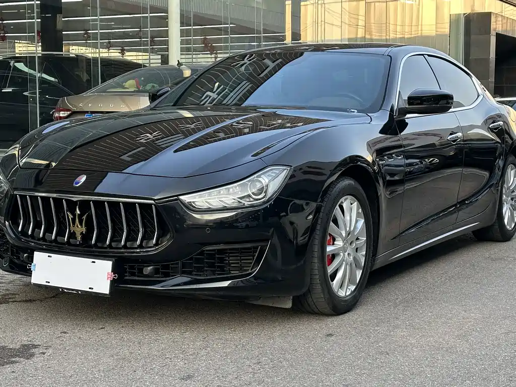 MASERATI GHIBLI