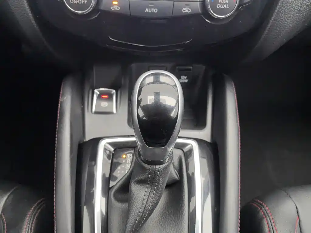 Nissan Qashqai — миниатюра 13