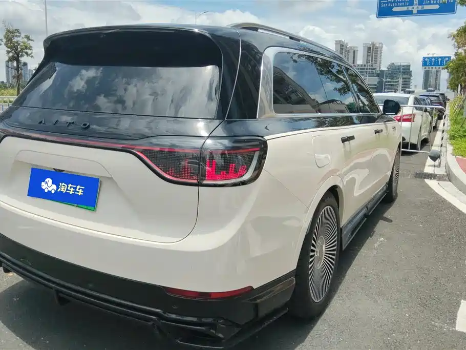 Aito M9 2024 Ultra 52kWh 6 мест