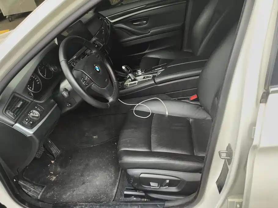 BMW 5 Series (Import) — миниатюра 9
