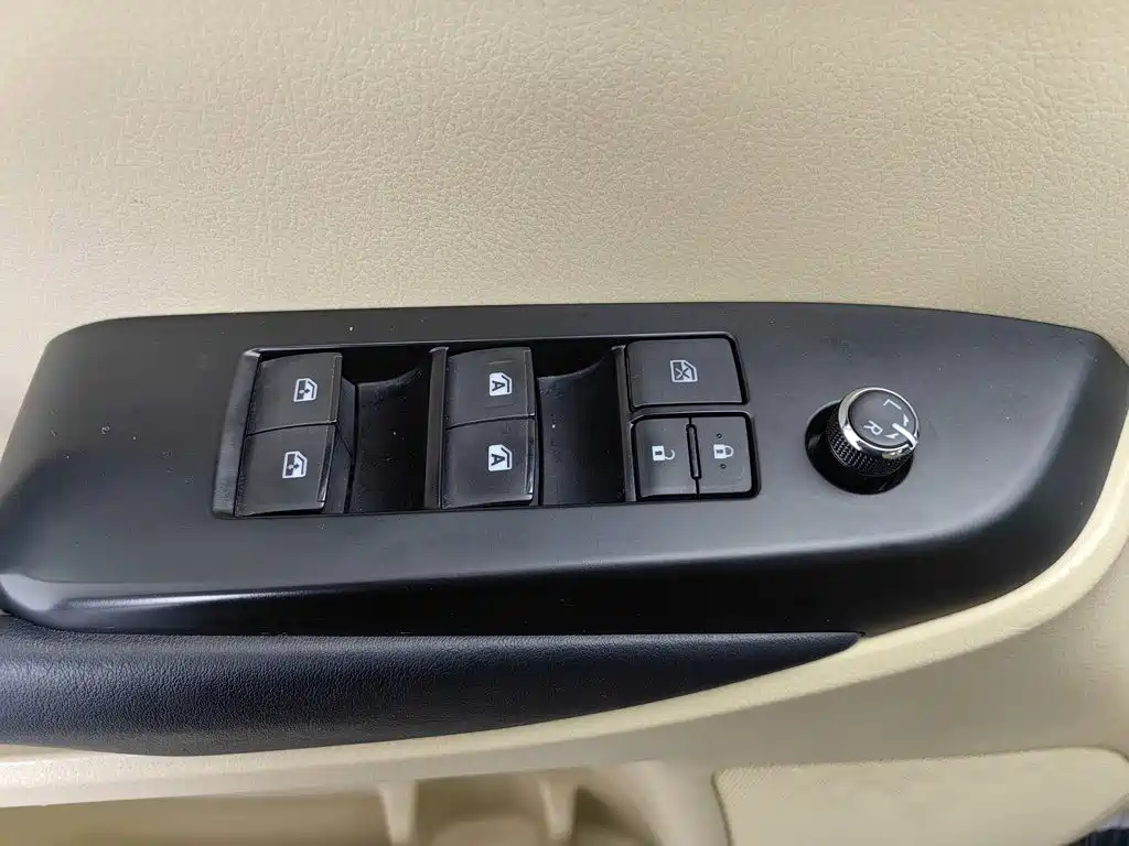 Toyota Highlander — миниатюра 9