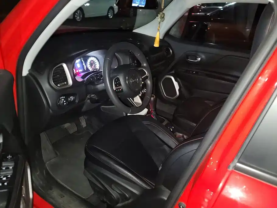 Jeep Renegade — миниатюра 9