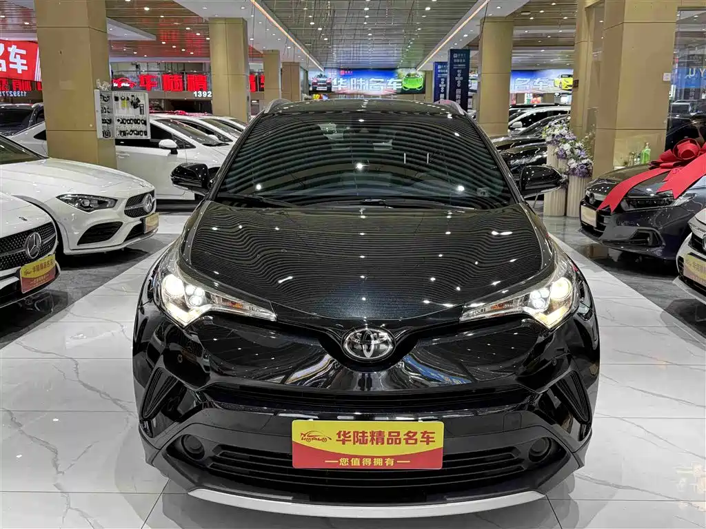 Toyota IZOA - фото 2