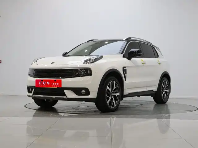 2019 Lynk & Co 01
