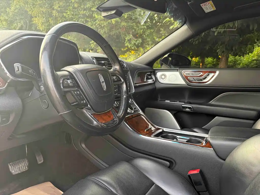 Lincoln Continental — миниатюра 7