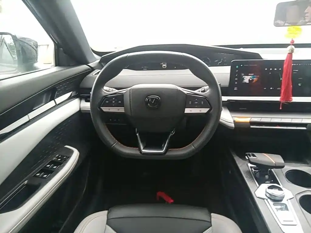 Changan UNI-V iDD — миниатюра 11