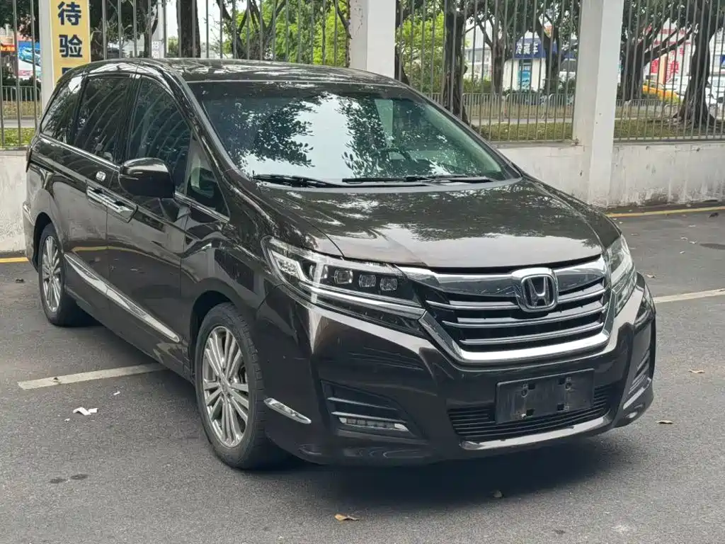 Honda Elysion — миниатюра 2
