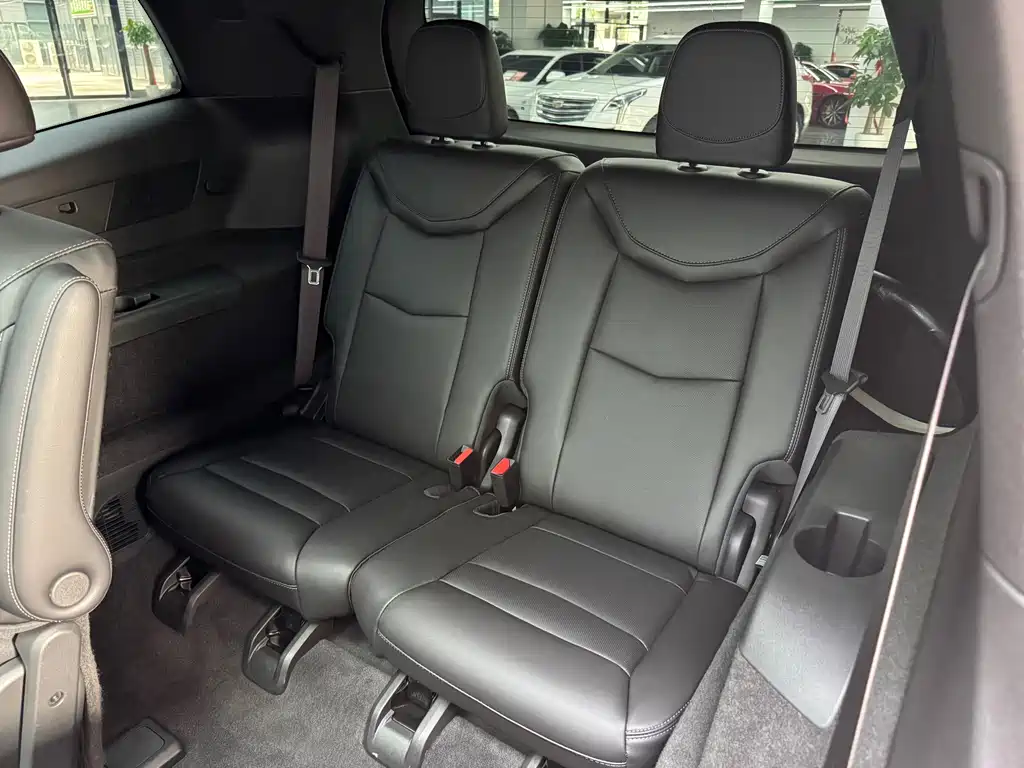Cadillac XT6 — миниатюра 7