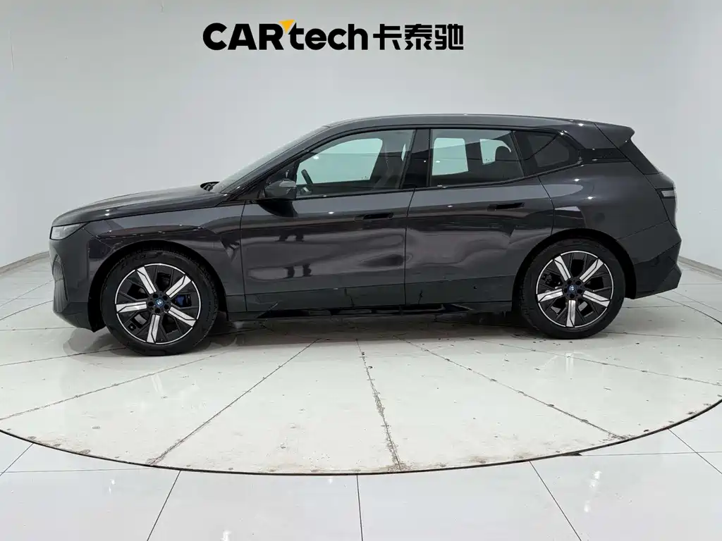 BMW iX 2022 xDrive40