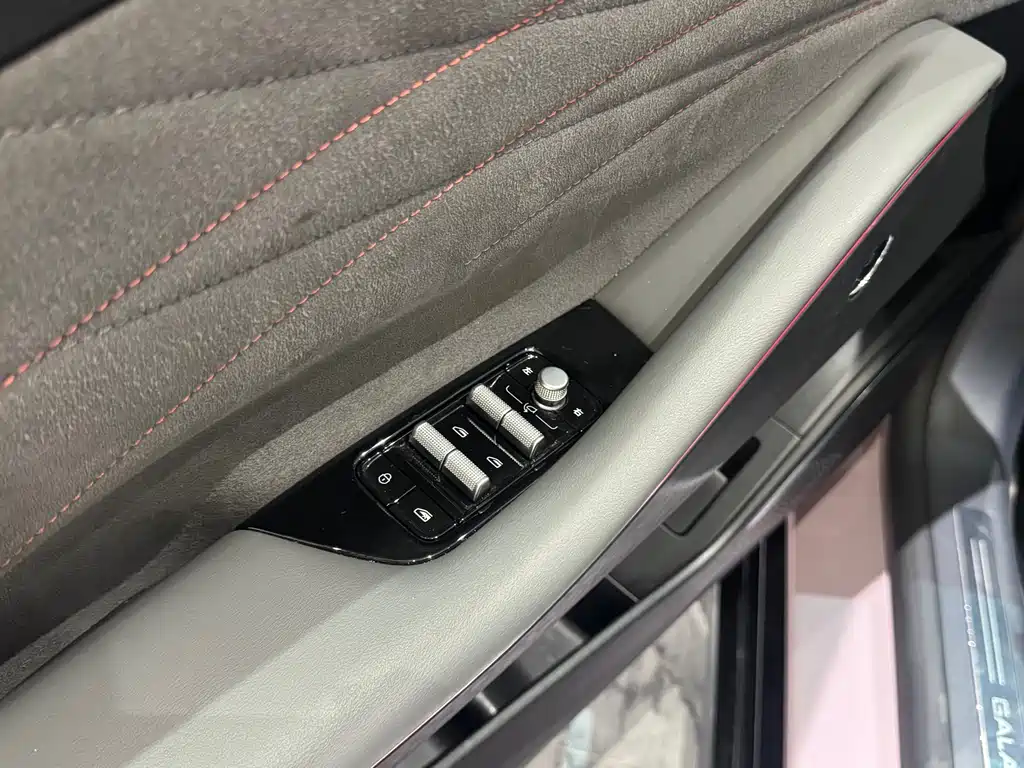 GEELY GALAXY GALAXY E8