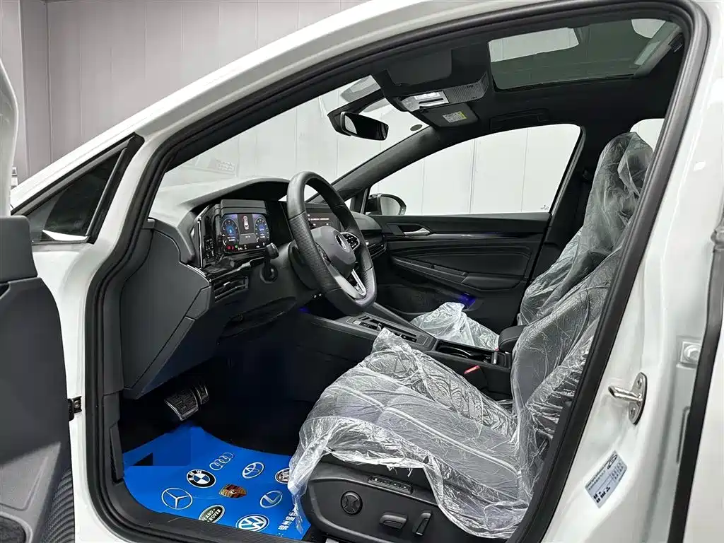 Volkswagen Golf 2023 280TSI DSG R-Line Lite