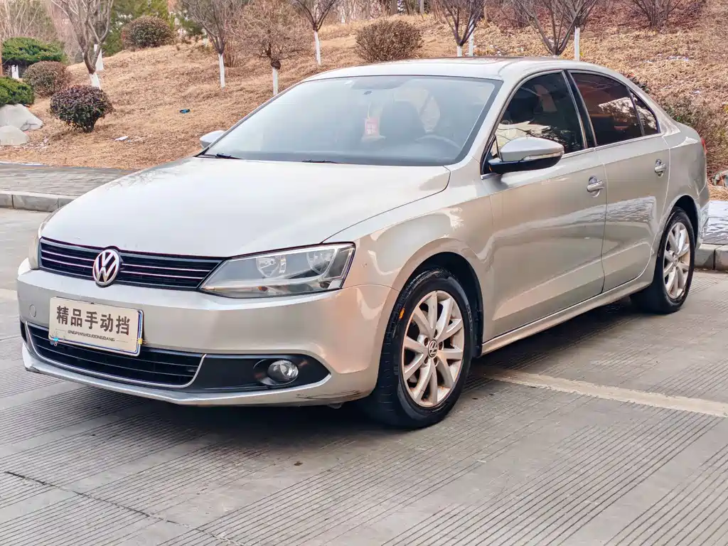 Volkswagen Sagitar 2013
