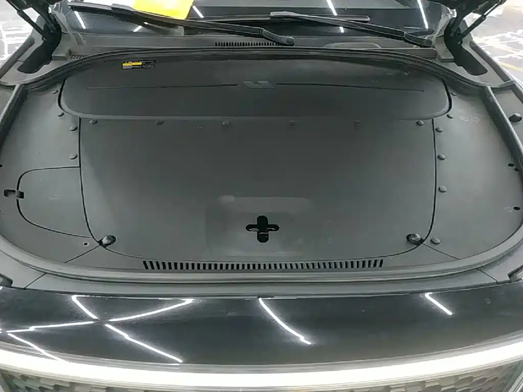 Li Auto Li ONE — миниатюра 20