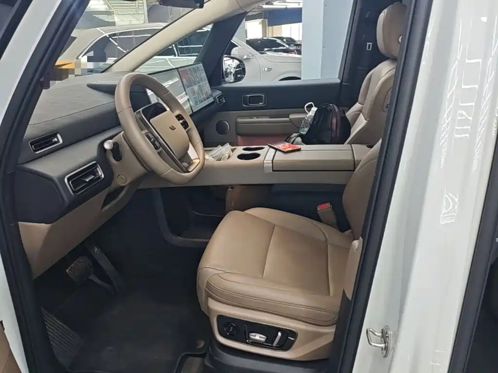 Li Auto Li MEGA — миниатюра 15