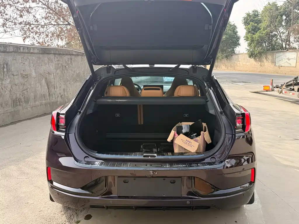 ZEEKR EXTREME KRYPTON 001