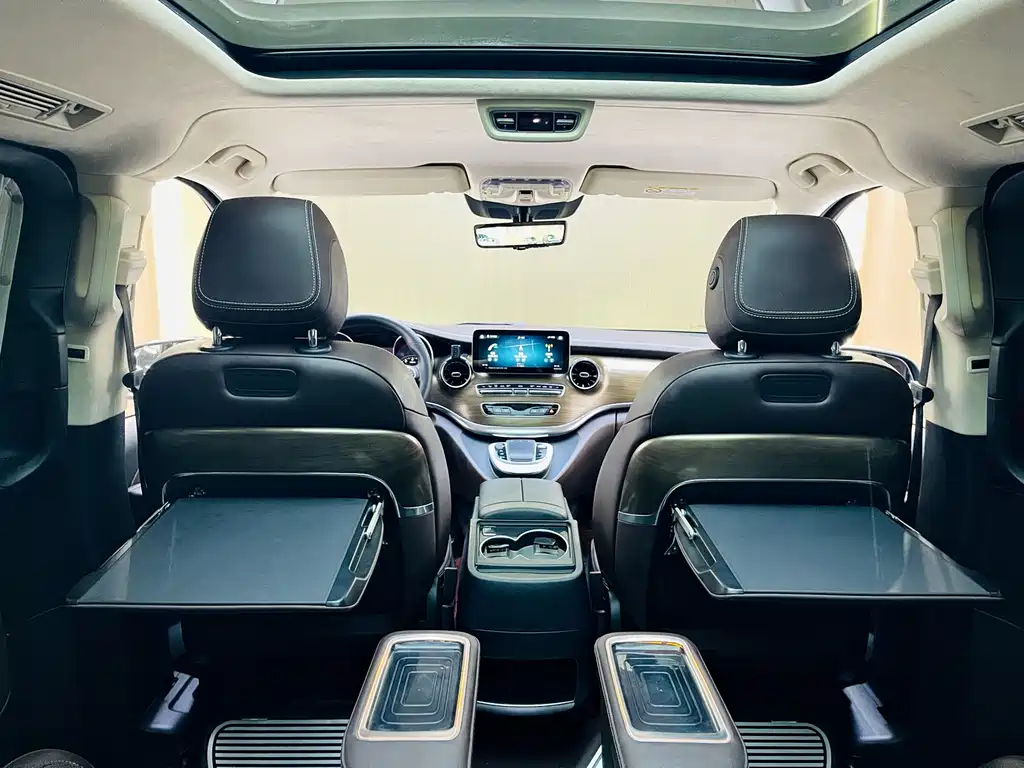 Mercedes-Benz V-Class — миниатюра 13
