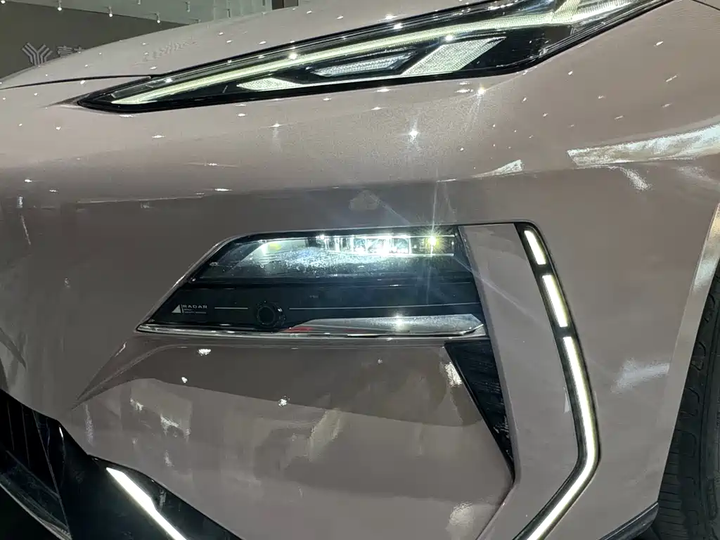 GEELY GALAXY GALAXY E8