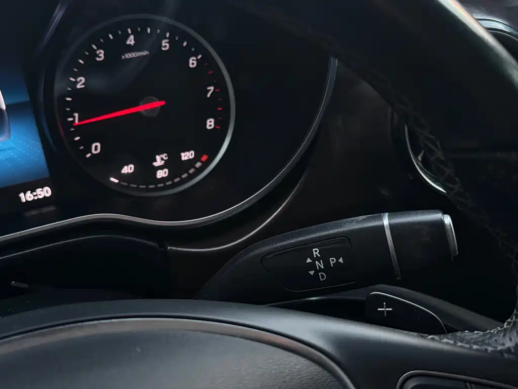 MERCEDES-BENZ V CLASS