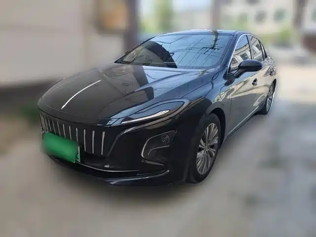 2023 Hongqi E-QM5