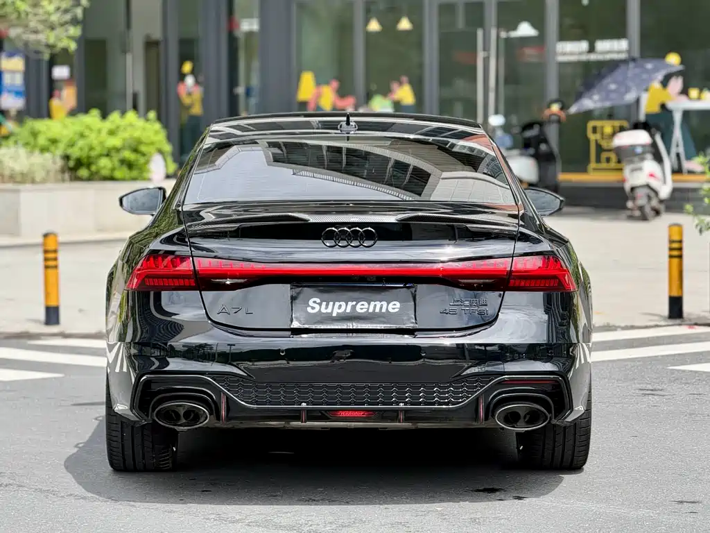 Audi A7L 2024 45 TFSI Luxury