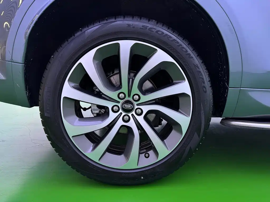 Land Rover Discovery Sport — миниатюра 33