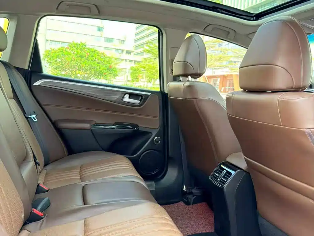 Honda Jade 2017 210TURBO CVT Luxury 5 мест