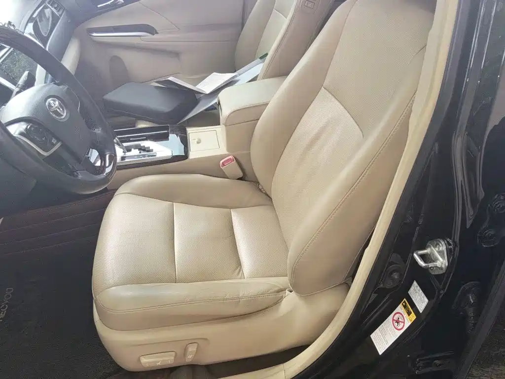 Toyota Camry 2015 2.0G Lead