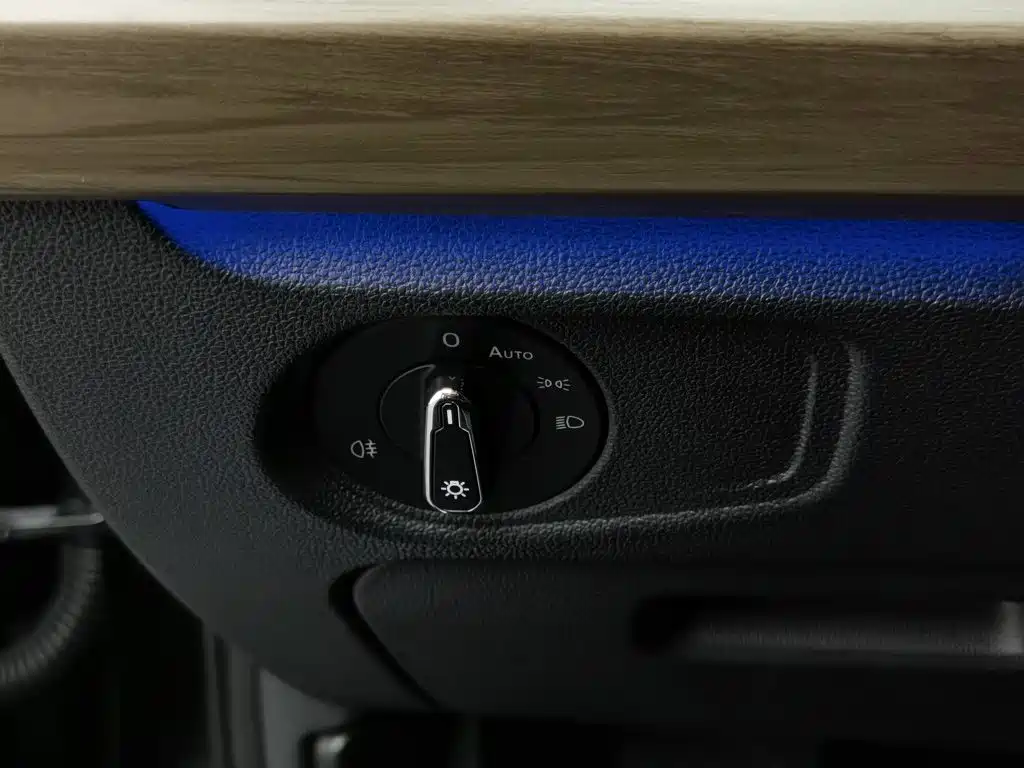 Volkswagen Passat PHEV — миниатюра 21