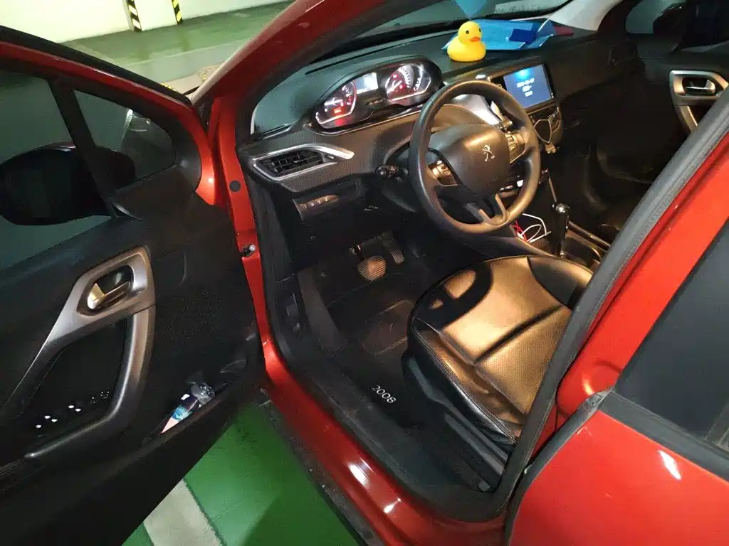 Peugeot 2008 — миниатюра 12