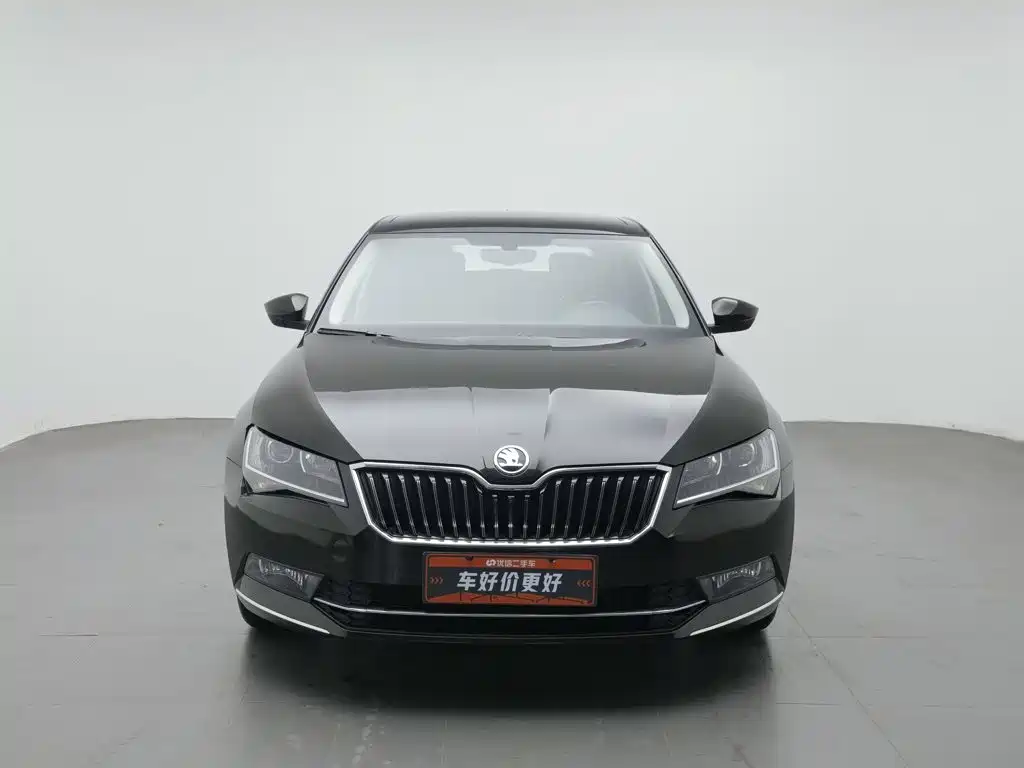 Skoda Superb — миниатюра 3