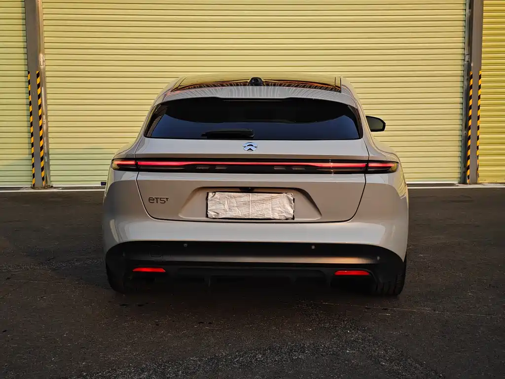 NIO NIO ET5T