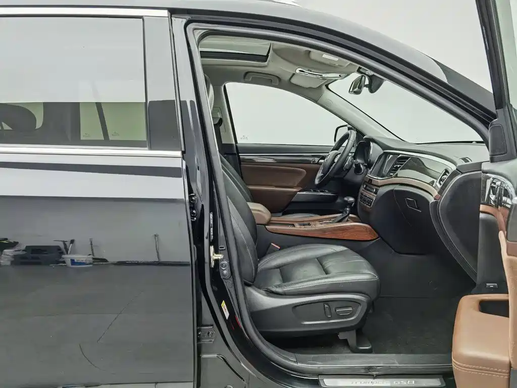 GAC Motor Trumpchi GS8 — миниатюра 23