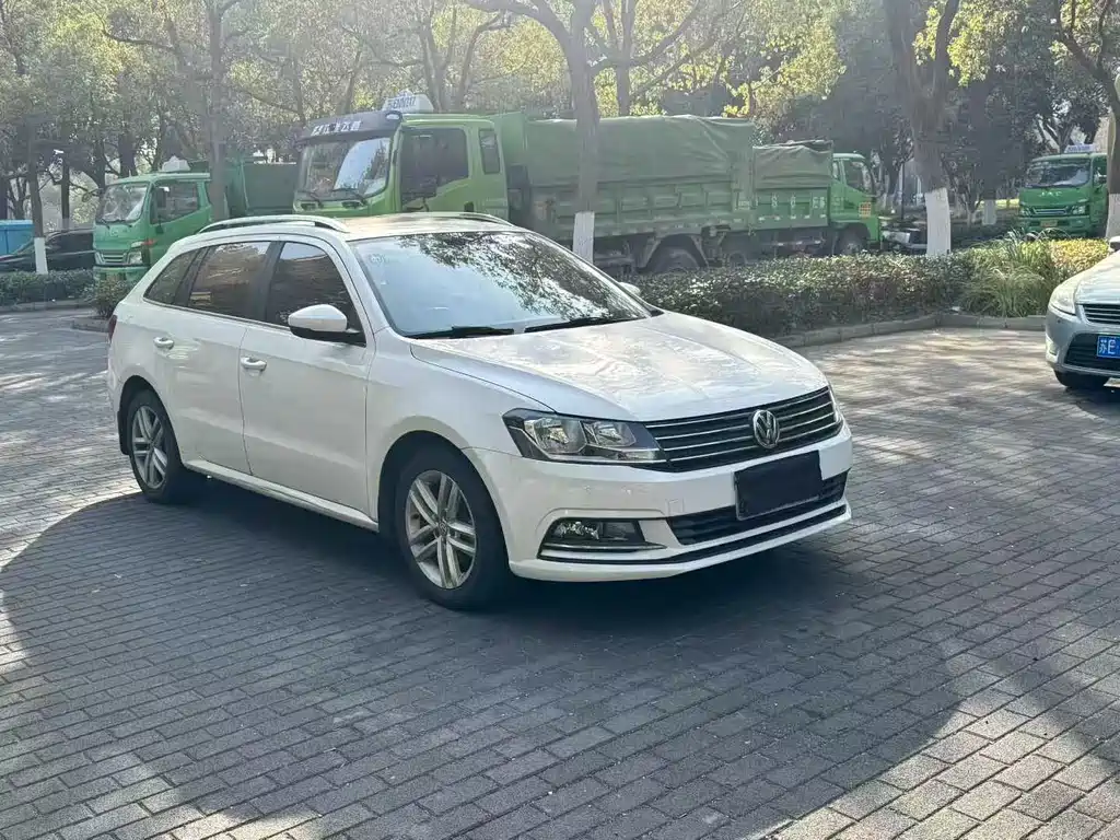 Volkswagen Gran Lavida 2016