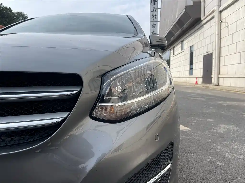 MERCEDES-BENZ B CLASS