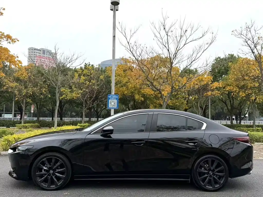 MAZDA 3 ANGKESAILA