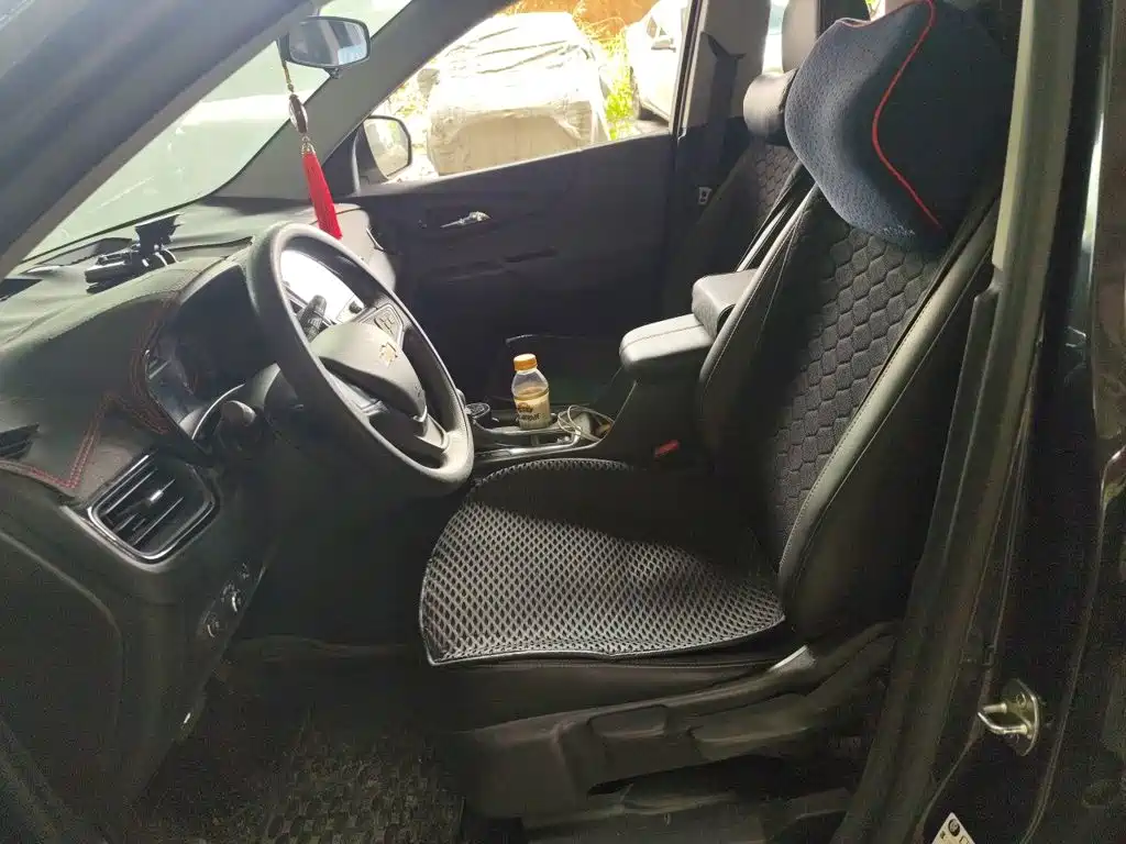 Chevrolet Equinox — миниатюра 8