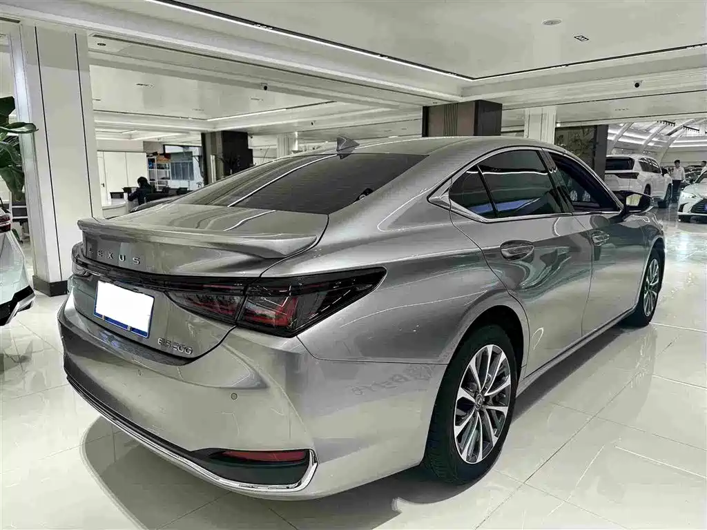 Lexus ES — миниатюра 19