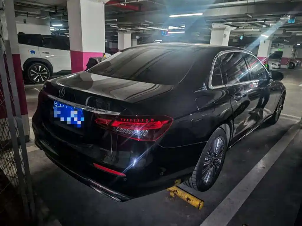 Mercedes-Benz E-Class — миниатюра 5